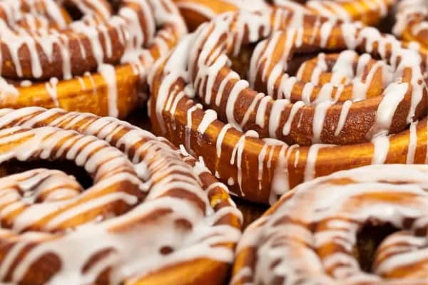 Frische Hefe-Zimt-Schnecken nach Rezept vom Familienhotel Schreinerhof