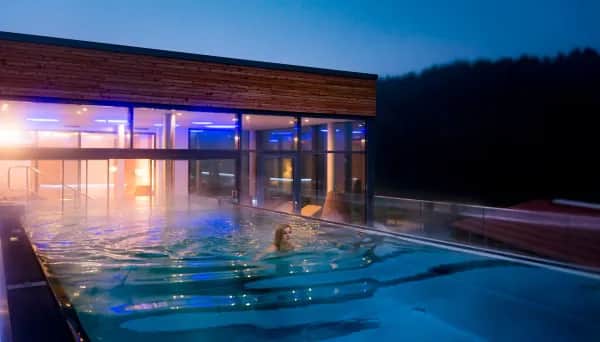 Sky Pool im Familienhotel Schreinerhof in Schönberg