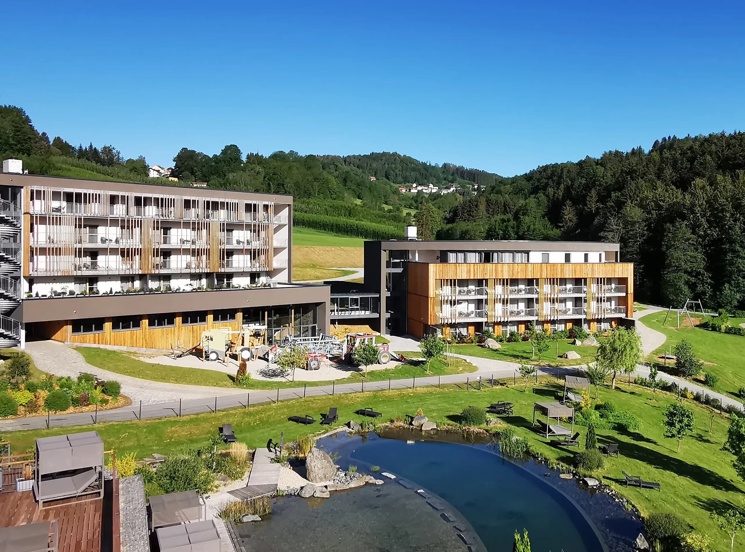 Familienhotel im Bayerischen Wald mit Kinderbetreuung – ideal für einen spontanen Last Minute Urlaub mit der ganzen Familie