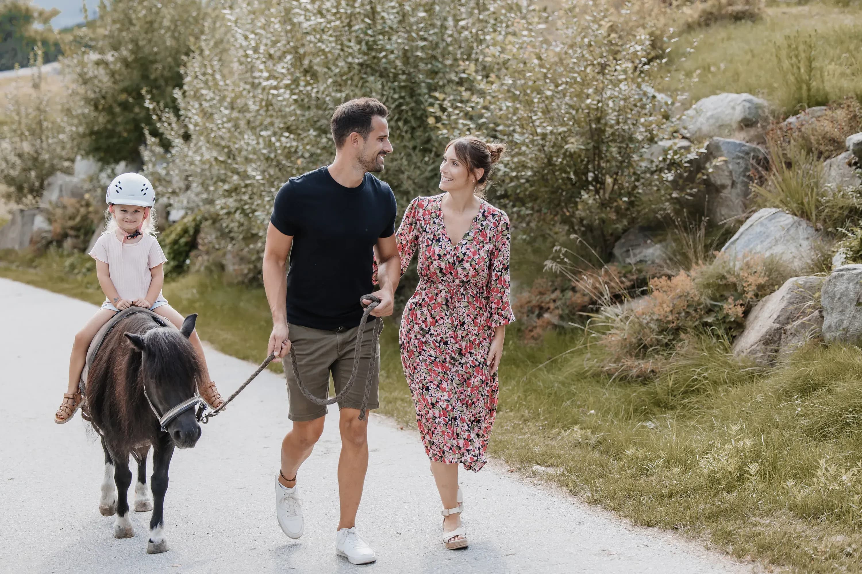 Ponyreiten & tierische Abenteuer – Familienhotel mit Reiterhof im Bayerischen Wald