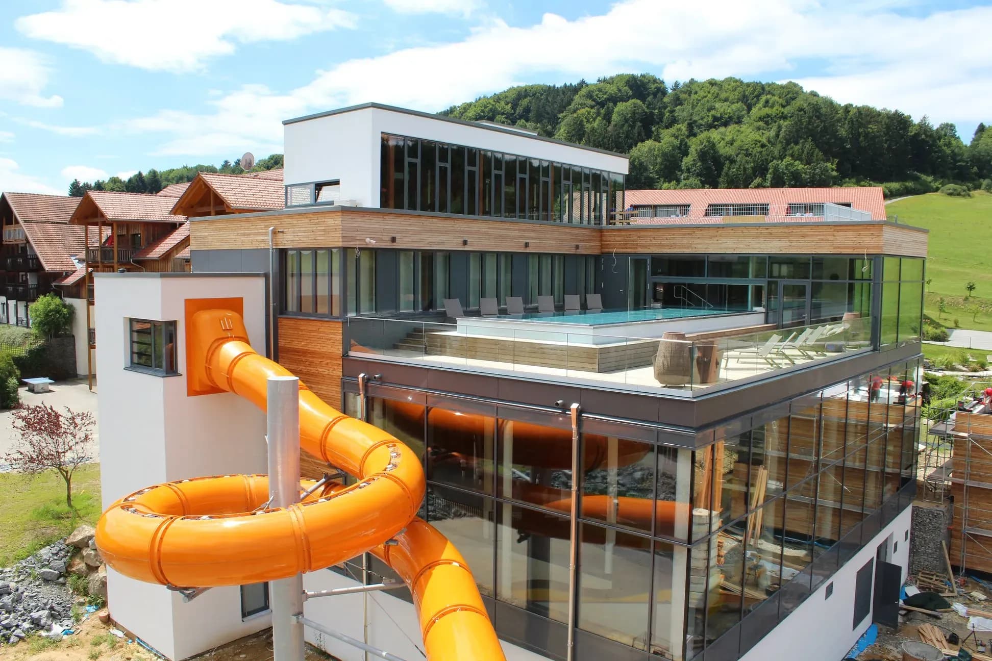 Aktivurlaub in Bayern – Sommerrodelbahn & Familienhotel kombinieren