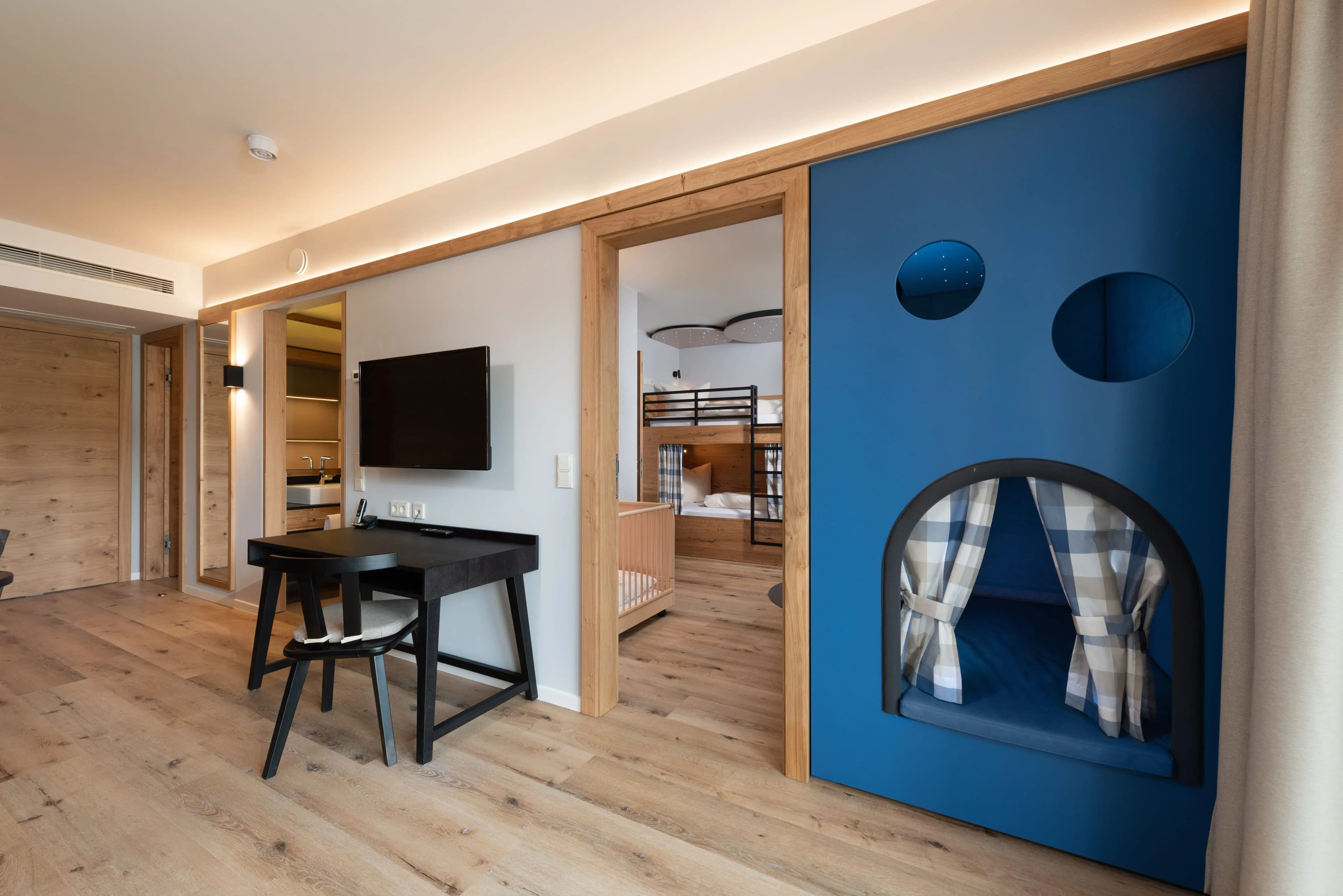 Gemütliches Familienzimmer im Familienhotel Schreinerhof