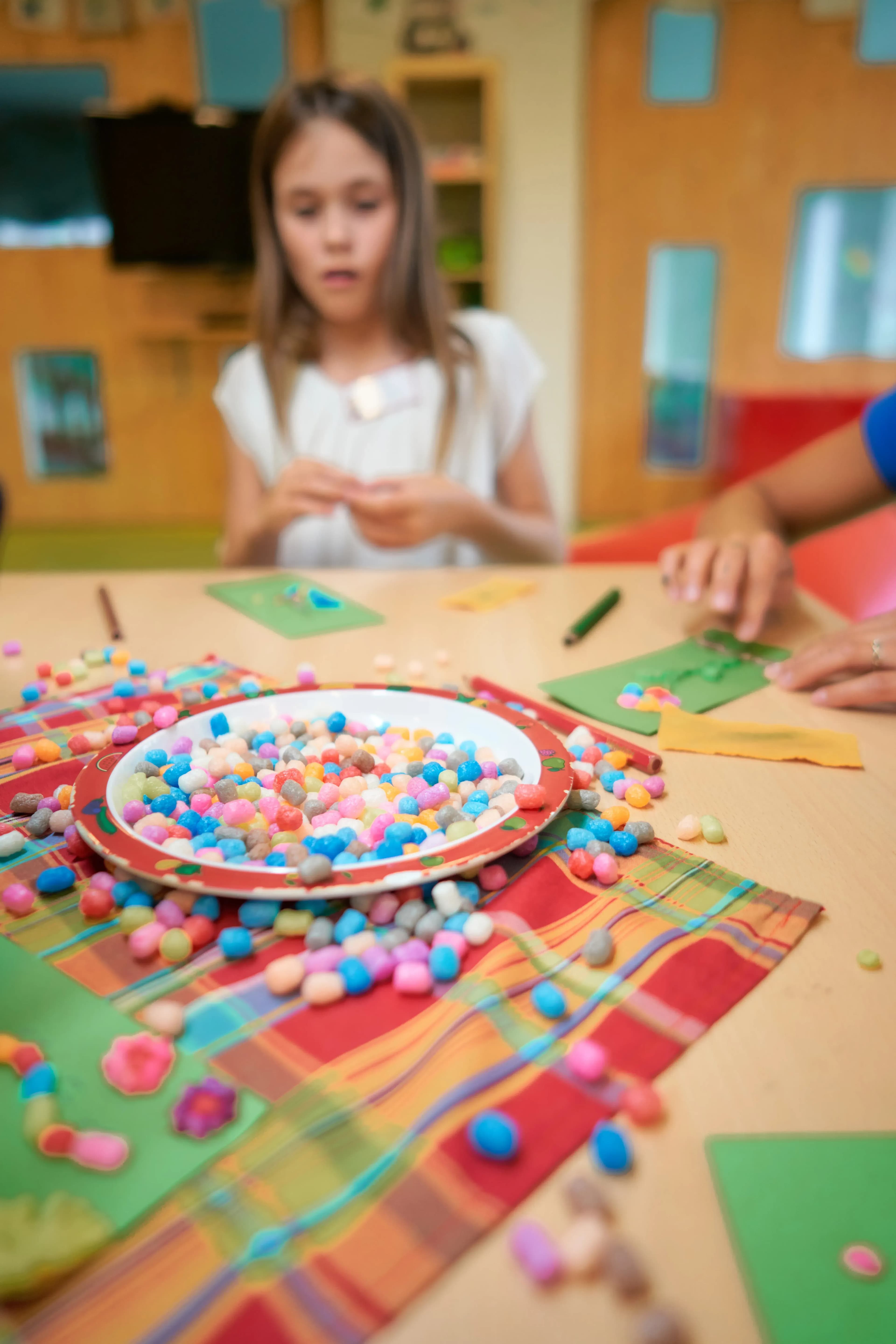 Kindergruppe bei der Betreuung im Familienhotel Schreinerhof mit Spiel und Spaß